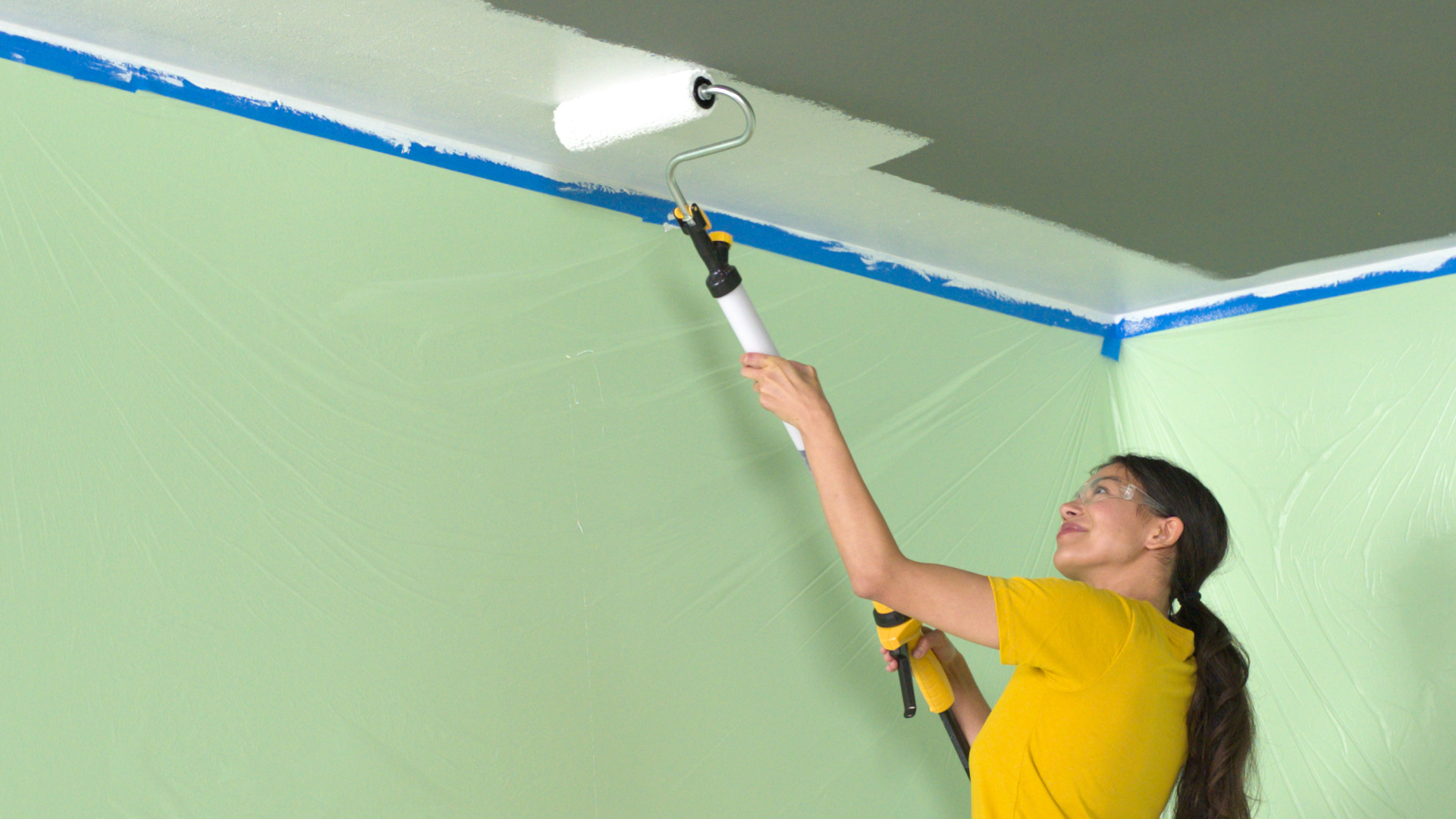 How to paint smooth textured ceilings